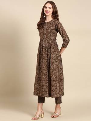 women's round neck floral batik taupe anarkali kurta and trouser 4