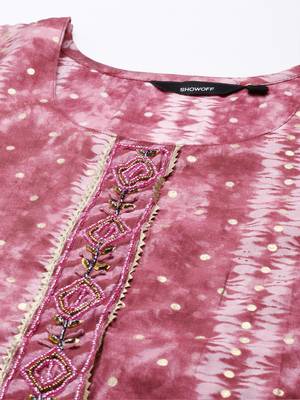 Showoff women's scoop neck abstract foil print magenta straight kurta and trouser with dupatta 2