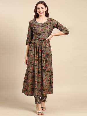women's round neck geometric batik grey anarkali kurta and trouser 2