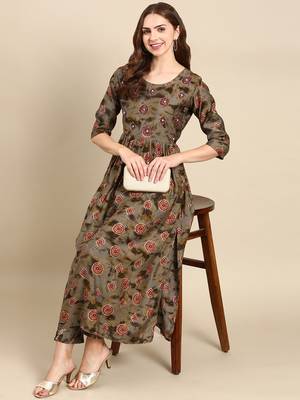 women's round neck geometric batik grey anarkali kurta and trouser 5