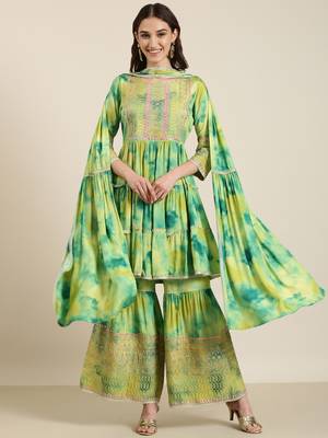 women's round neck solid green a-line kurti and sharara with dupatta 2