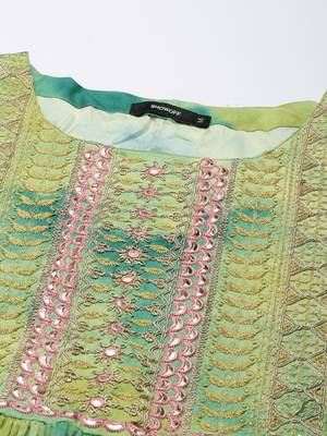 women's round neck solid green a-line kurti and sharara with dupatta 3