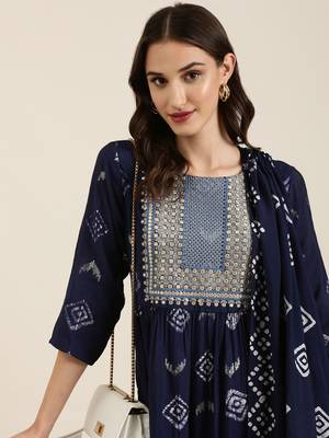 women's round neck geometric foil print navy blue a-line kurta and trouser with dupatta 2