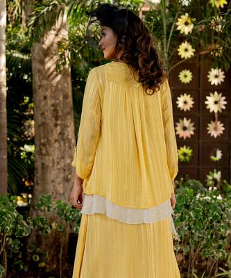 Yellow lurex embroidered kurta set 5
