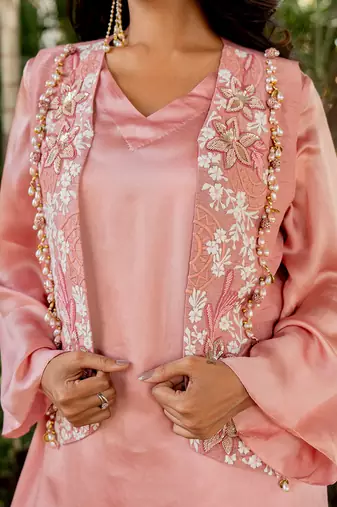 Pink crepe embroidered skirt set