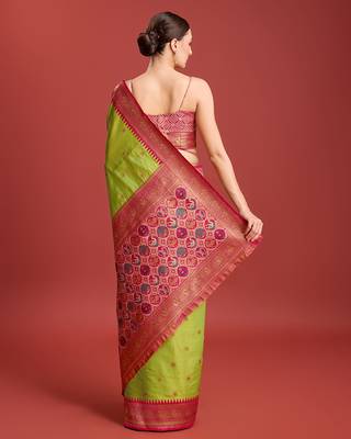 Parrot Green Patola Pallu Tissue silk blend Saree 3