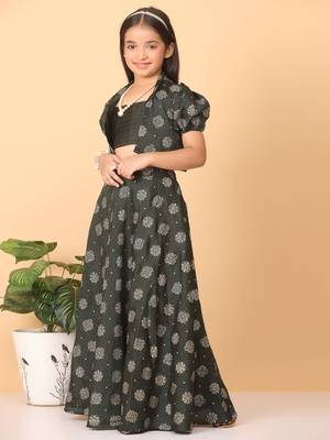 Ethnovog Ready To Wear Kids Girls Green Foil Printed Crop Top N Skirt With Jacket 2