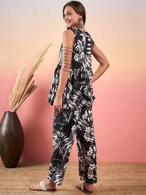 Black white floral round neck kurta set 3