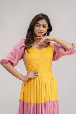 women's rayon solid anarkali kurta in pink 5