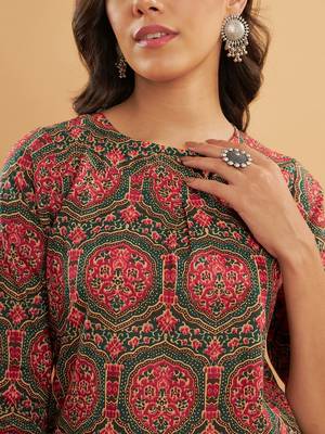 GREEN RED MUGHAL KALAMKARI TOP  4