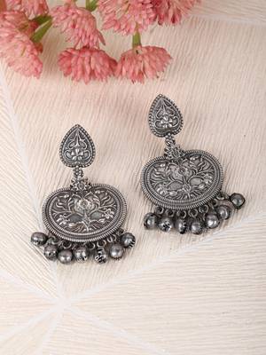 Elegant oxidised grey earring set for women and girls 2