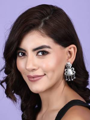Classic oxidised grey earring set for women and girls 1
