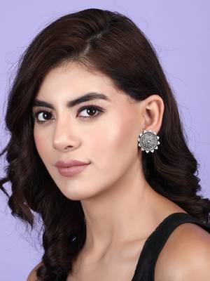 Classic oxidised grey earring set for women and girls 1