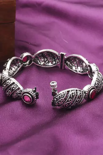 Oxidised Bangle With Pink Stone