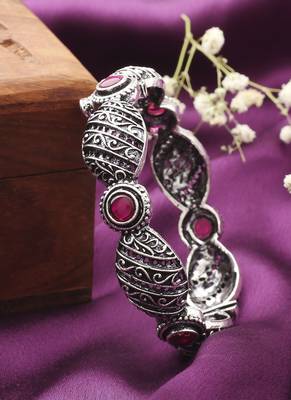 Oxidised Bangle With Pink Stone 1