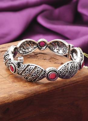 Oxidised Bangle With Pink Stone 3