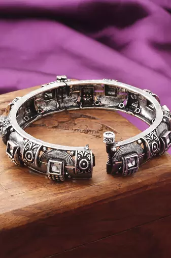 Oxidised Metallic Silver Kada