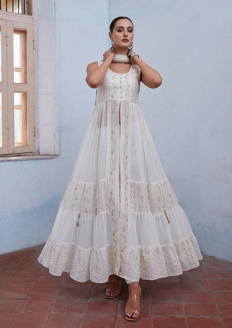 Graceful Off White Beautifully Crafted with Thread, zari, and Sequins Embroidered Georgette Indian salwar kameez online