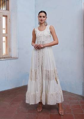 Graceful Off White Beautifully Crafted with Thread, zari, and Sequins Embroidered Georgette Indian salwar kameez online 6