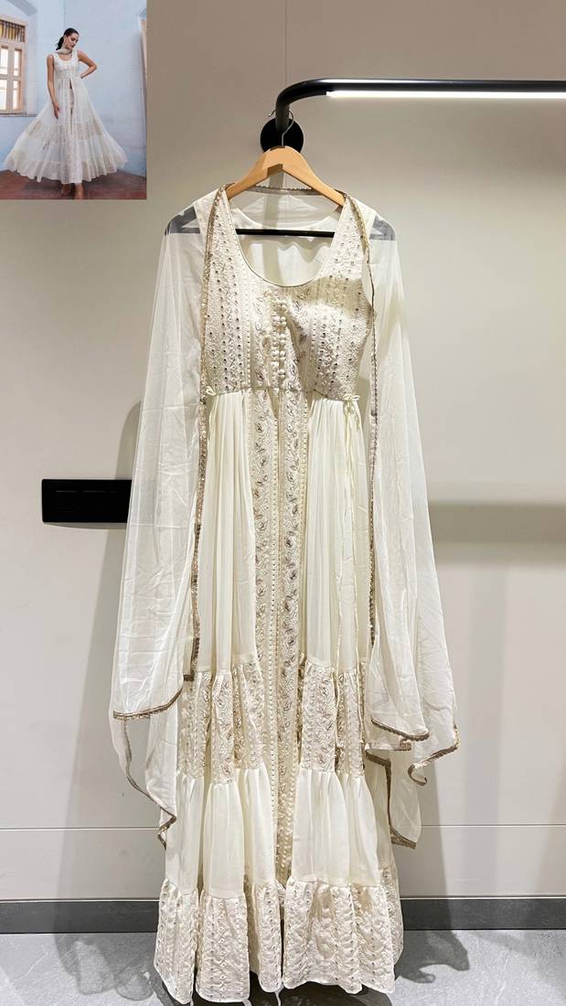 Graceful Off White Beautifully Crafted with Thread, zari, and Sequins Embroidered Georgette Indian salwar kameez online