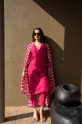 Gajari Women Embroidered Viscose Straight Kurta Pant Dupatta Set 1