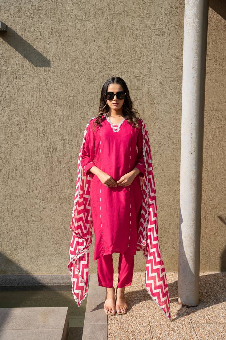 Gajari Women Embroidered Viscose Straight Kurta Pant Dupatta Set