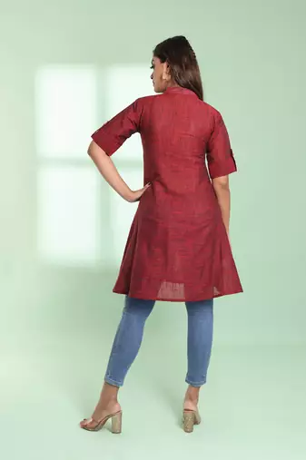 Maroon solid cotton a-line short kurta