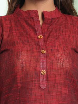 Maroon solid cotton a-line short kurta 5