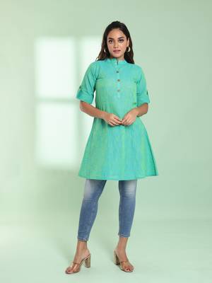 Secremanto green solid cotton a-line short kurta 1