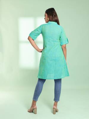 Secremanto green solid cotton a-line short kurta 4