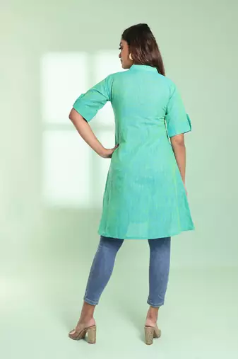 Secremanto green solid cotton a-line short kurta