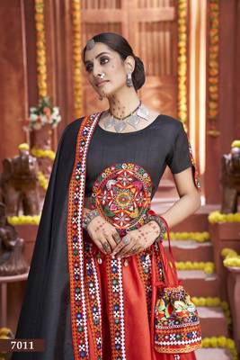 Red Gamthi Work Navratri Special Lehenga Choli With Traditional Dupatta 3
