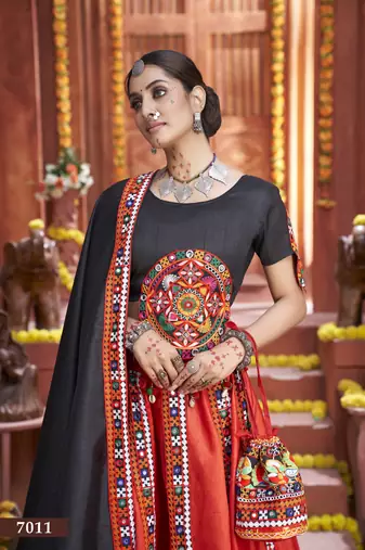 Red Gamthi Work Navratri Special Lehenga Choli With Traditional Dupatta