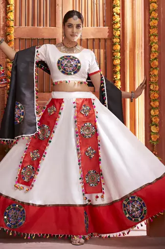 White Gamthi Work Navratri Special Lehenga Choli With Traditional Dupatta For This Navratri