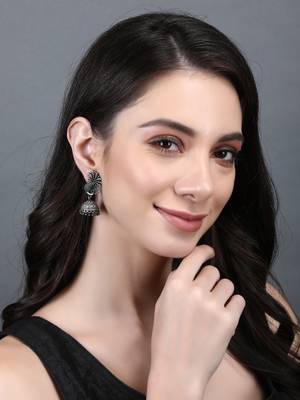 Classic oxidised grey earring set for women and girls 1