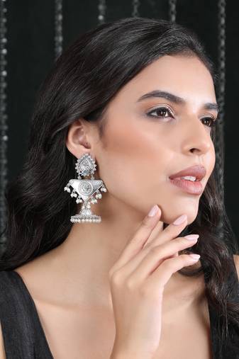 Elegant oxidised grey earring set