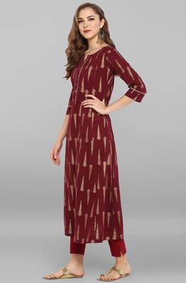 Janasya women's maroon cotton foil print a-line kurta 3