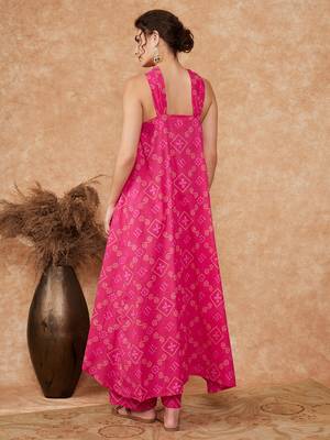 FUCHSIA S PRINT TWISTED NECKLINE KURTA PANT SET 4