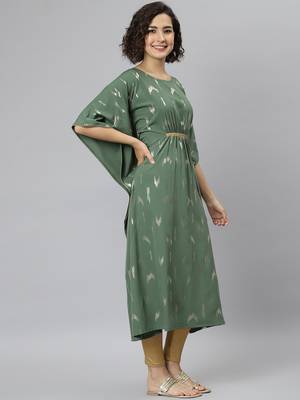 Janasya women's green crepe geometric print kaftan kurta 4