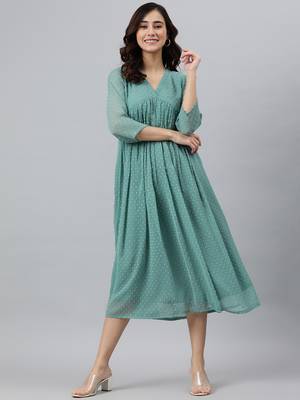 Janasya women's green chiffon self design flared kurta 1