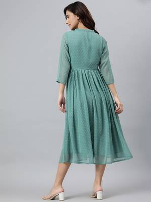 Janasya women's green chiffon self design flared kurta 5