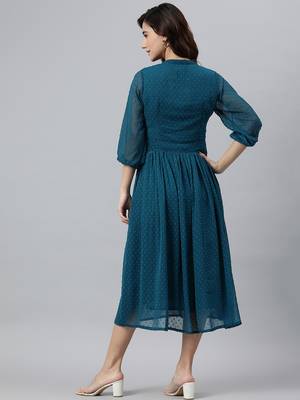 Janasya women's teal chiffon self design flared kurta 5