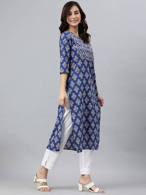Janasya women's blue cotton floral print straight kurta 3