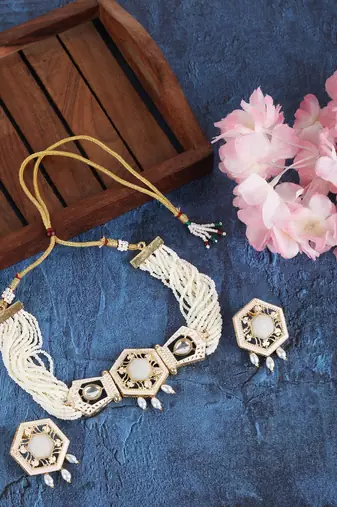 Gold-plated & white kundan & pearls studed choker necklace set