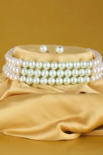 Gold-plated pearls studded layered necklace set