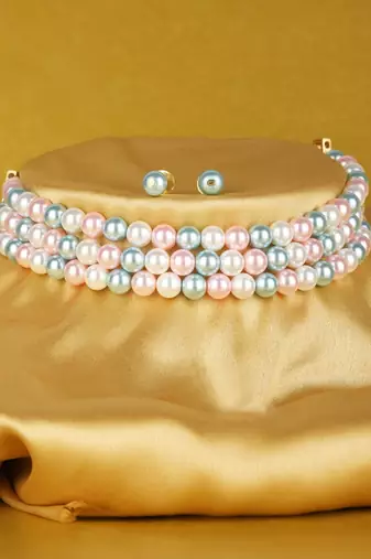Gold-plated pearls studded layered jewellery set