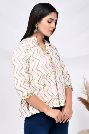 Beige & pink zig-zag print cotton top