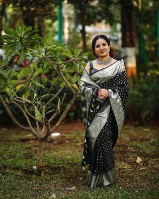Black Color Woven Banarasi Soft silk Women'S Saree 2