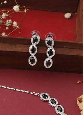 Pure Black Necklace Set With Earrings 2