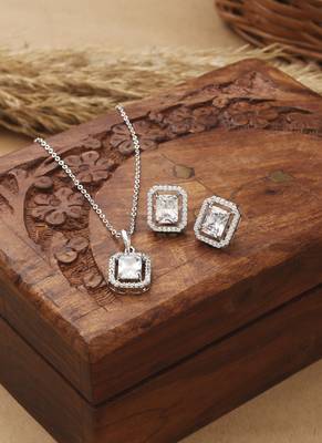Square Shaped Pendant Set With Small Earrings 1